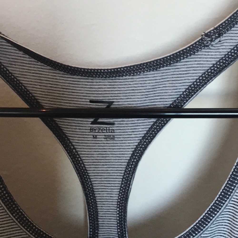 By Zella Racerback Tanktop - Picture 2 of 3